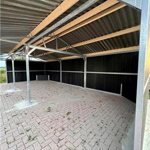 Stal mit offen Seite & einlaufstal