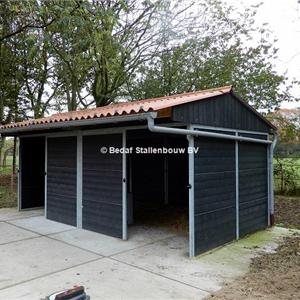 Stal mit offen Seite & einlaufstal