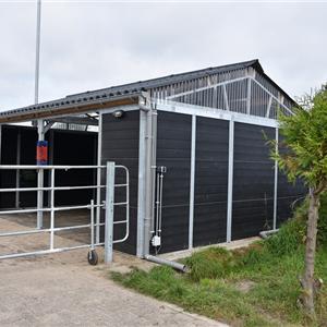 Stal mit offen Seite & einlaufstal