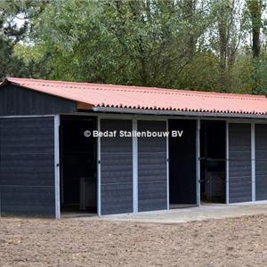 Stal mit offen Seite & einlaufstal