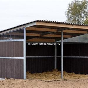 Stal mit offen Seite & einlaufstal