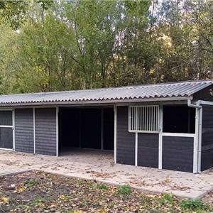 Stal mit offen Seite & einlaufstal