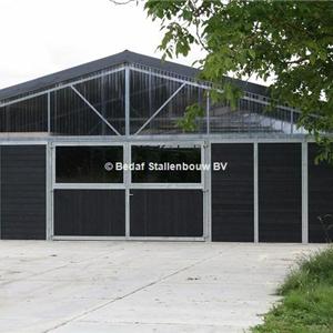 Outdoor stables