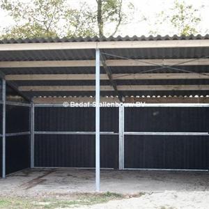 Stal mit offen Seite & einlaufstal