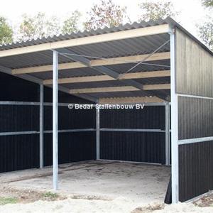 Shelter stable