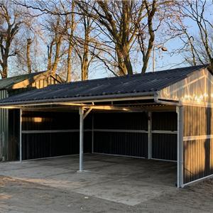 Stal mit offen Seite & einlaufstal